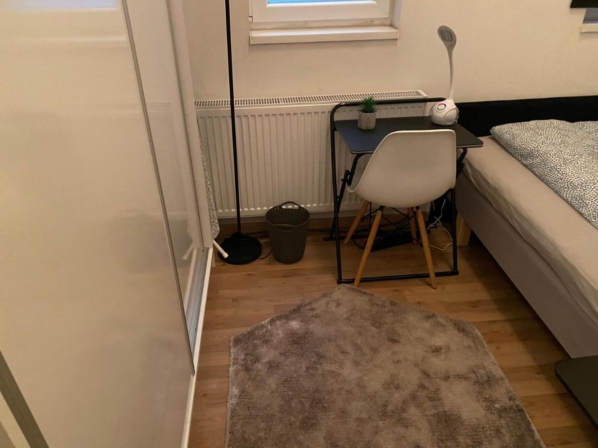 Stylish By The Vigszinhaz Theater Appartement *